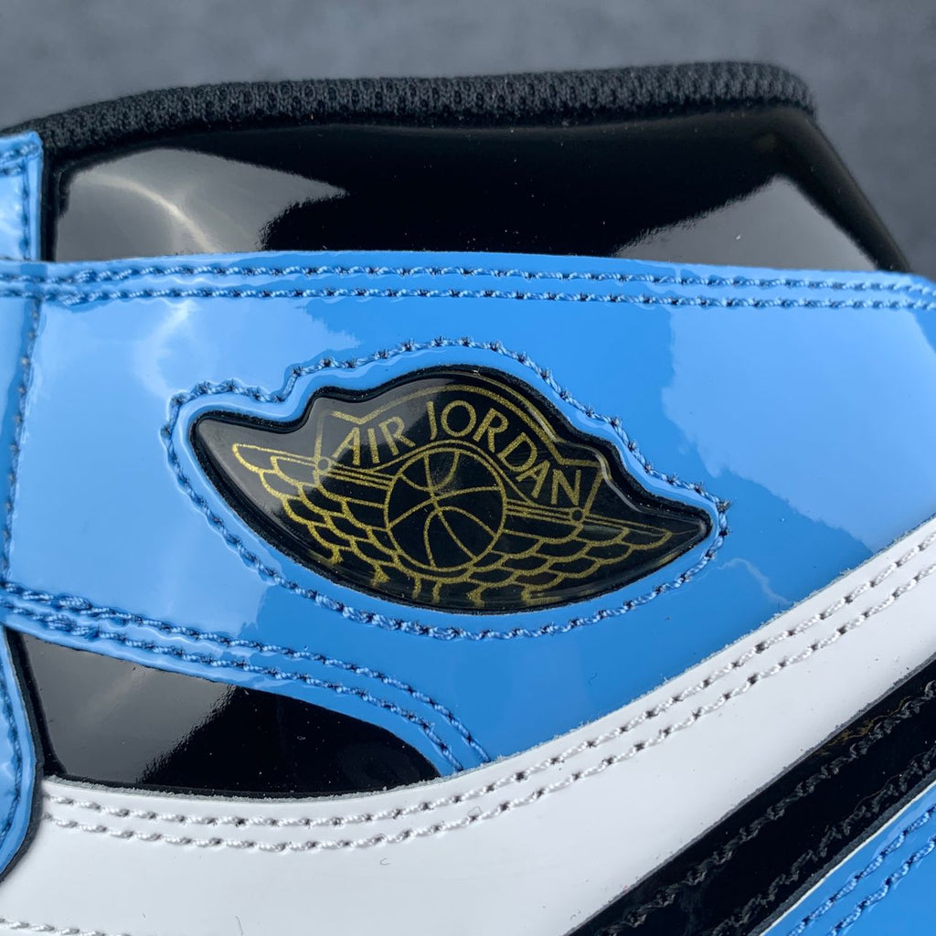 Air Jordan 1 Retro High OG 'Fearless'
