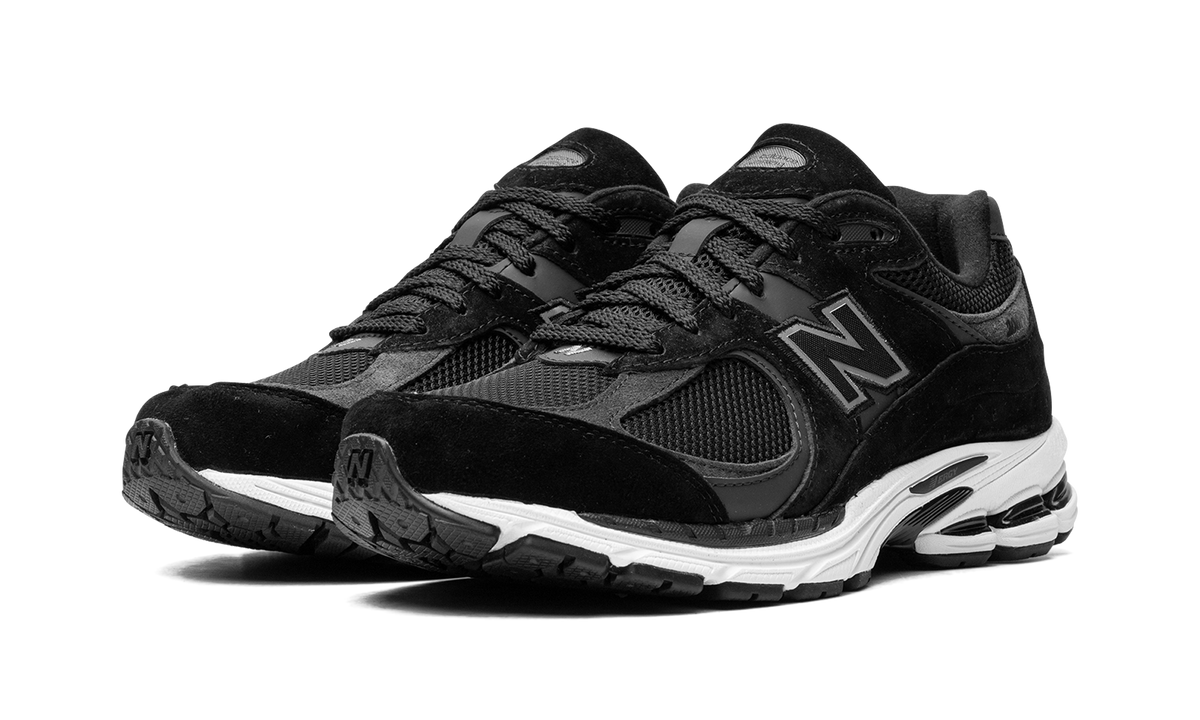 2002R "Black / Gunmetal" M2002RBK