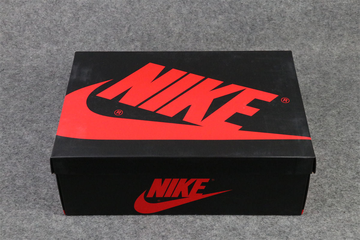 Air Jordan 1 Retro High OG 'Banned' 2016