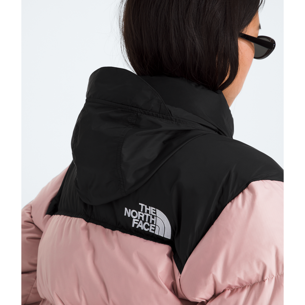 The North Face Women’s 1996 Retro Nuptse Jacket in Metal Pink/TNF Black