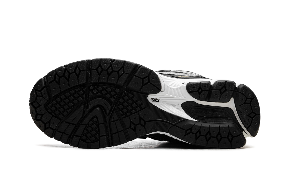 1906R "Black Grey White" U1906RCF